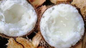 Uống nước Dừa mỗi ngày có đẹp da không?